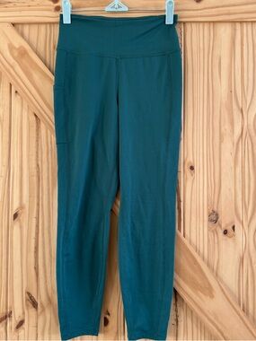 DRYMOVE™ POCKET-DETAIL SPORTS LEGGINGS
